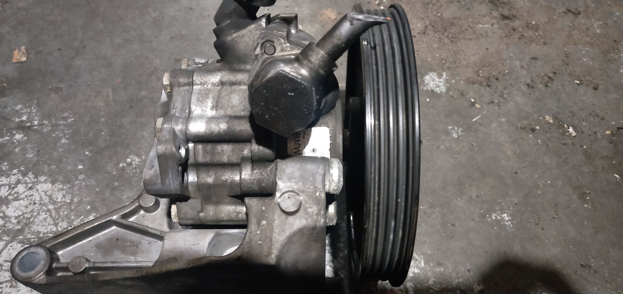 BMW E87 1SERIES MODEL POWER STEERING PUMP M47 2.0 LITRE TURBO DIESEL 5