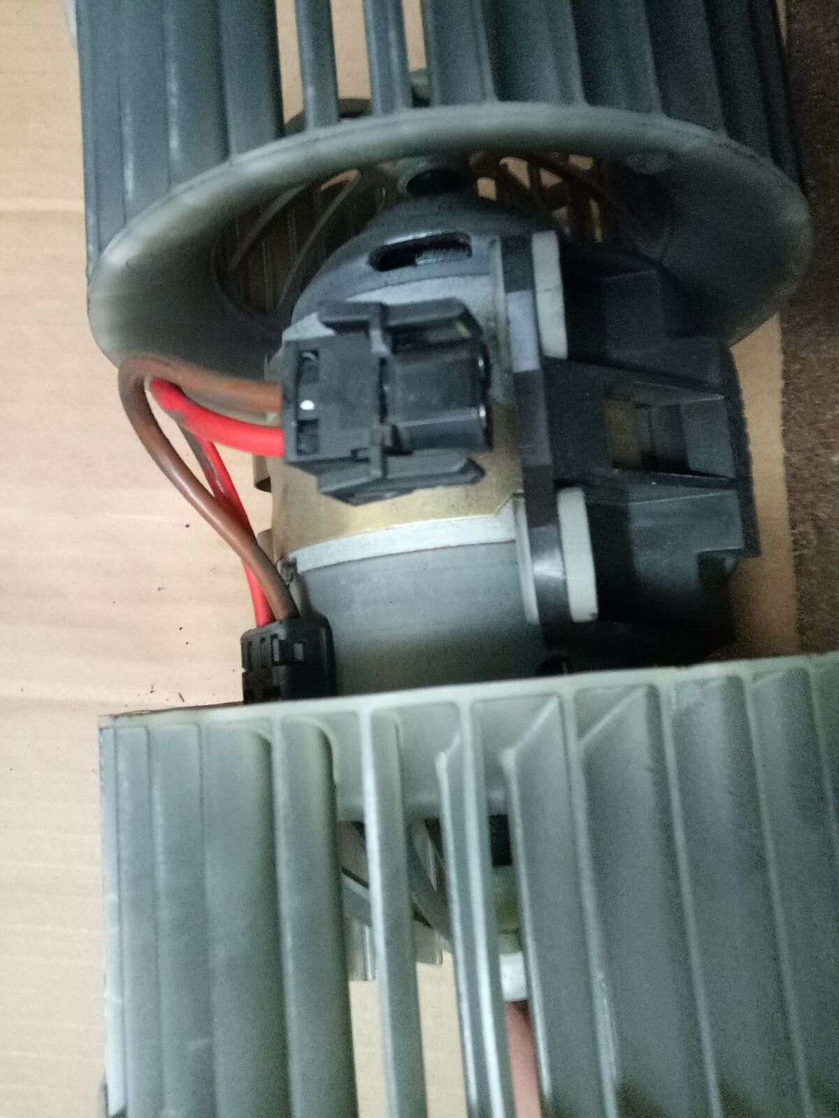 thumbnail interactive-video image 1 of Heater Blower Motor Fan – For BMW 3 Series E90 E92 E93 320D 330D (2005+) – Right Hand Drive 1 of 3