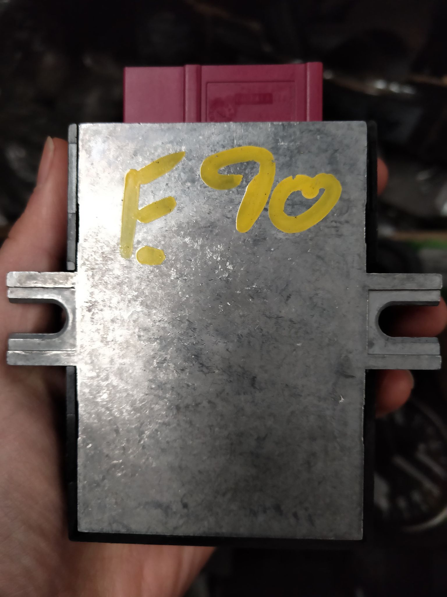 BMW E90 FUEL PUMP CONTROL MODULE UNIT ECU P/N 1614 716996001 55892110