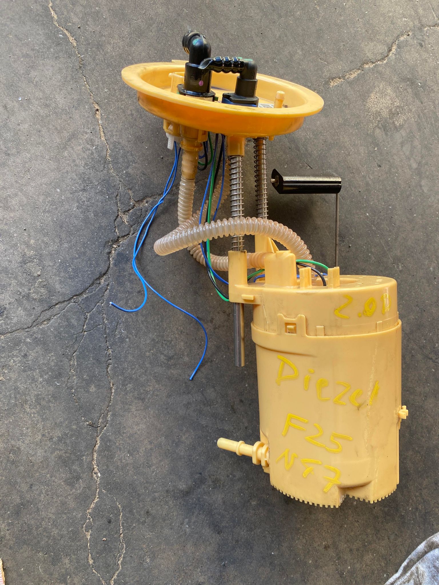 BMW F25 X3 2013 ELECTRIC FUEL PUMP 2.0 DIESEL N47 7216526 OEM ...